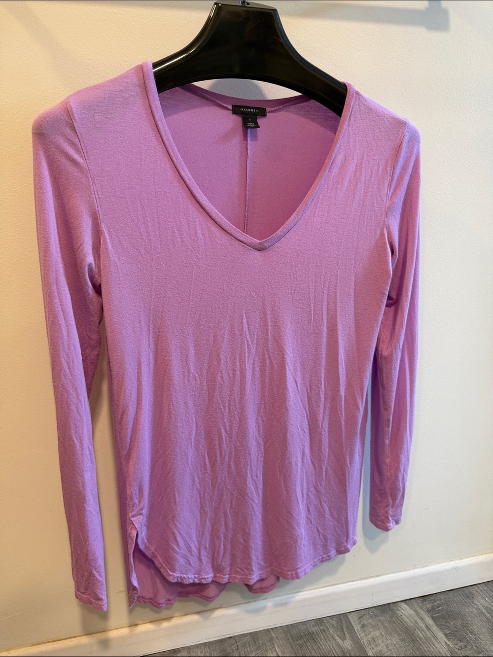 Halogen Lavender V-Neck Long Sleeve Tee